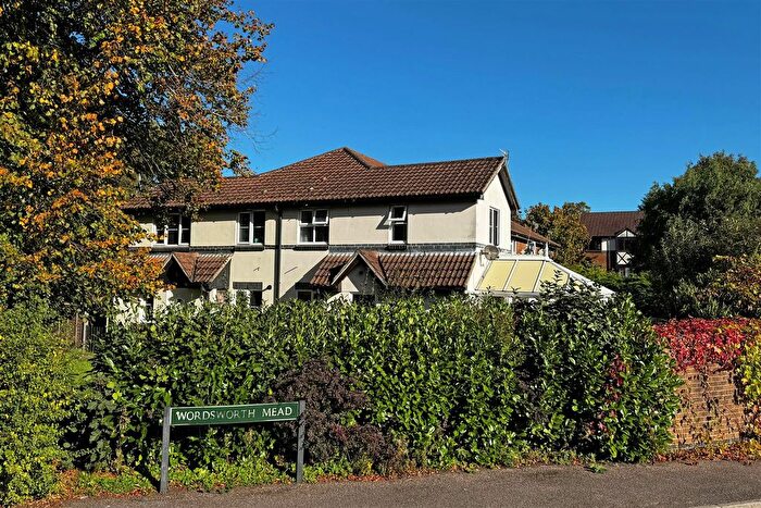 1 Bedroom End Terrace House For Sale In Wordsworth Mead, Redhill, RH1