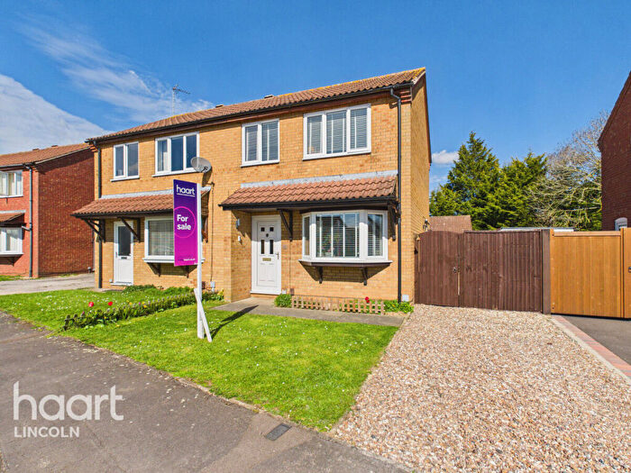 3 Bedroom Semi-Detached House For Sale In Meadow Way, Bracebridge Heath, LN4