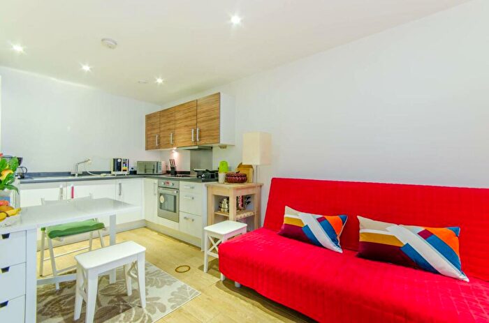 1 Bedroom Flat For Sale In New Festival Quarter, Poplar, London, E14