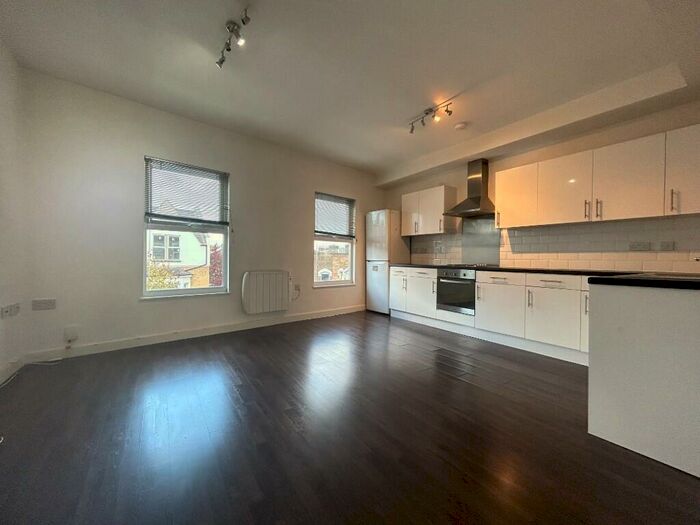 1 Bedroom Apartment To Rent In High Road Leyton, London, E10
