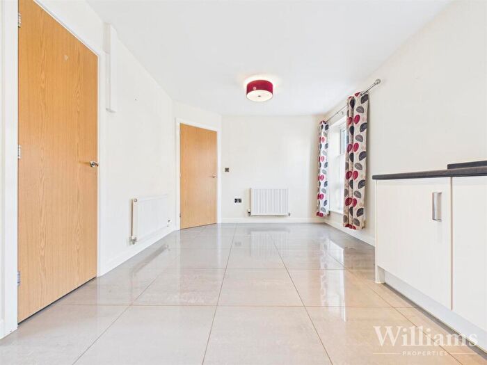 4 Bedroom Semi-Detached House To Rent In Avalon Street, Aylesbury, HP18
