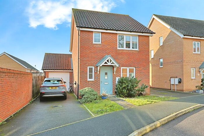 3 Bedroom Detached House For Sale In Freesia Way, Cringleford, Norwich, NR4