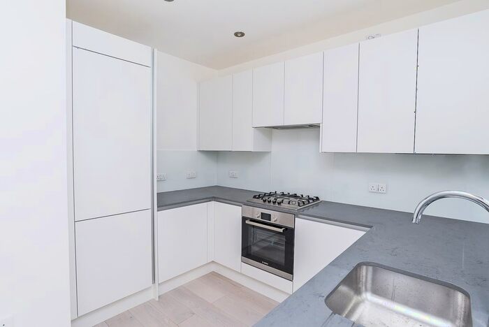 2 Bedroom Flat To Rent In Morton Road, Morden, SM4