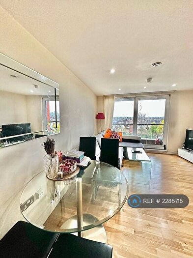1 Bedroom Flat To Rent In Raphael House, Ilford, IG1
