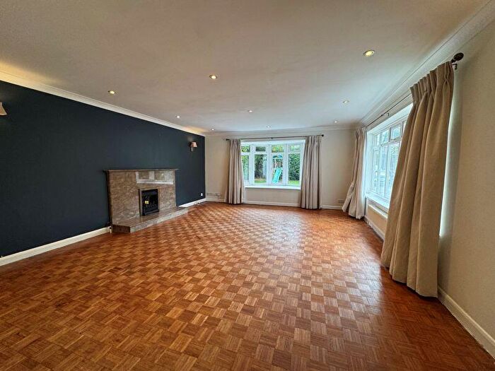 4 Bedroom Detached House To Rent In Nr. Naphill Common, HP14