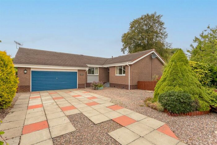 3 Bedroom Detached Bungalow For Sale In Colenhaugh, Stormontfield, Perth, PH2