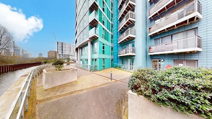 1 Bedroom Flat For Sale In George Hudson Tower High Street, London, E15
