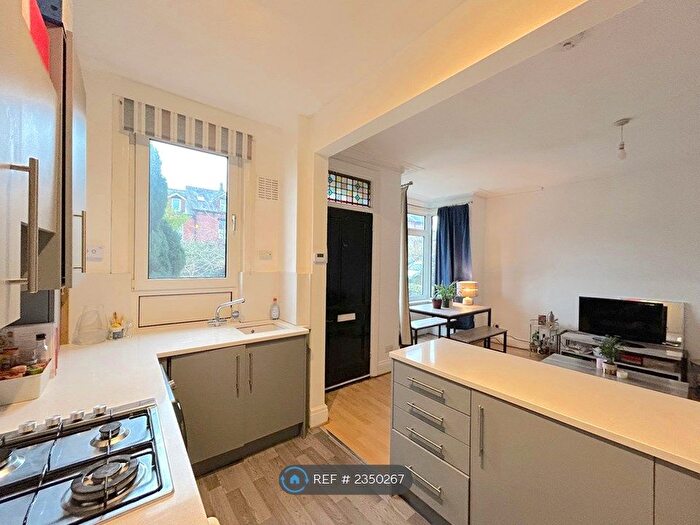 4 Bedroom Terraced House To Rent In St. Anns Avenue, Leeds, LS4