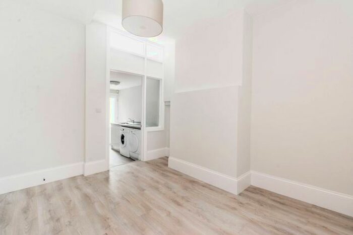 5 Bedroom Property To Rent In Harberton Road, Whitehall Park, London, N19