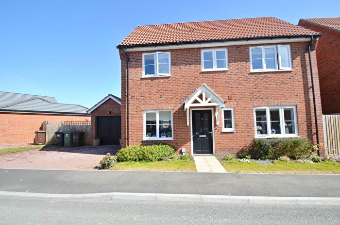 3 Bedroom Detached House To Rent In Cullyer Crescent, Wymondham, NR18
