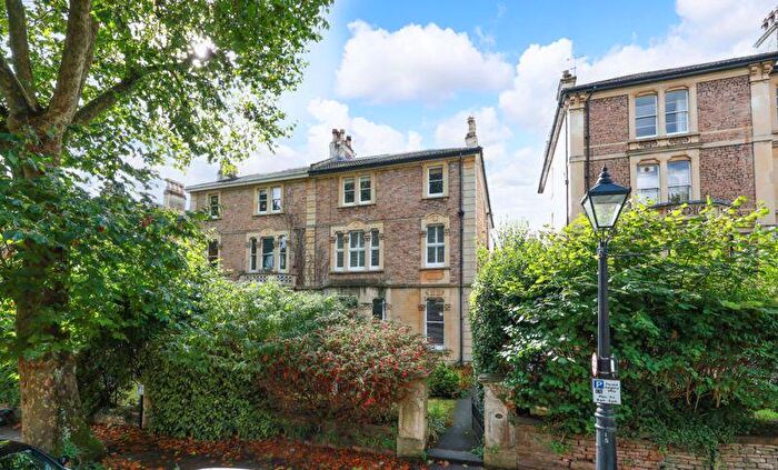 2 Bedroom Apartment For Sale In St. Johns Road | Clifton, BS8