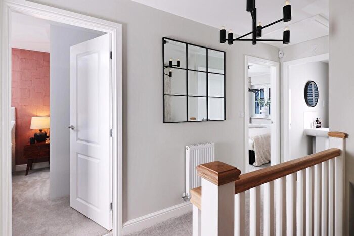3 Bedroom Semi-Detached House For Sale In Liverpool Road South, Burscough, L40