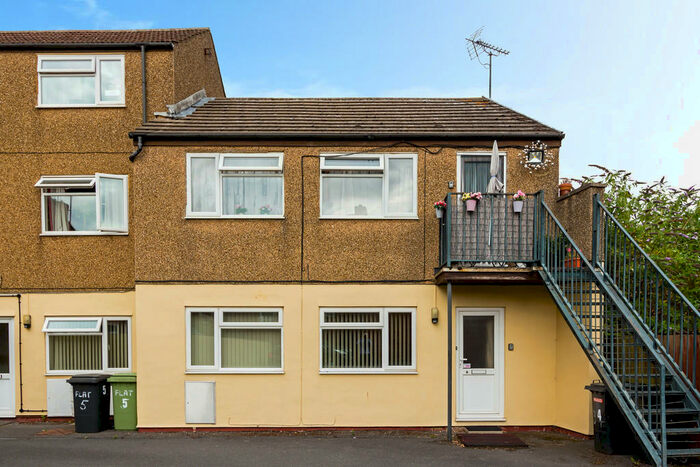 1 Bedroom Flat To Rent In Havelock Street, Wellingborough, NN8