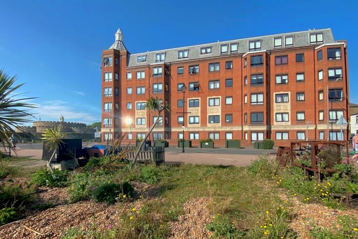 2 Bedroom Flat To Rent In Ranelagh Road, Deal, CT14