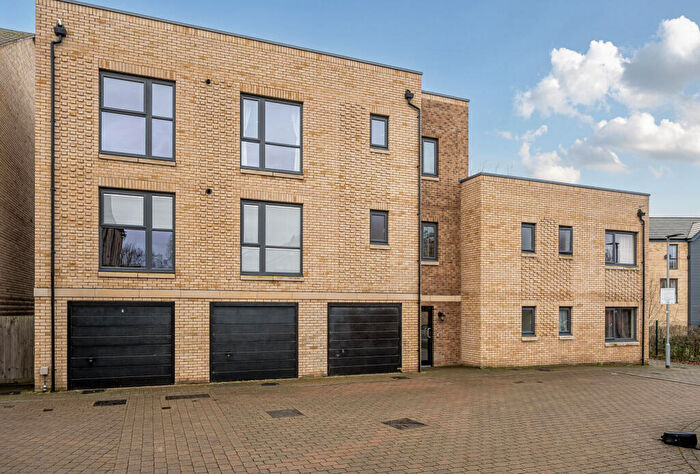 2 Bedroom Apartment For Sale In Parchment Close, Mitcham, CR4