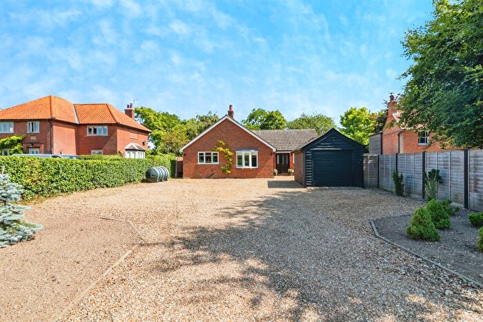 3 Bedroom Detached Bungalow For Sale In Norwich Road, Ditchingham, Bungay, NR35