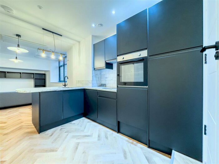 Studio To Rent In Willis Road, Portsmouth, Hampshire, PO1