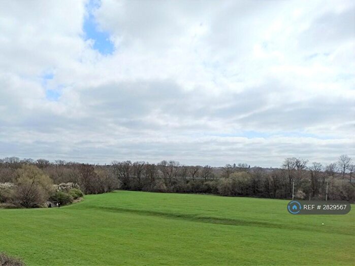 3 Bedroom Flat To Rent In Hornbeam Road, Buckhurst Hill, IG9