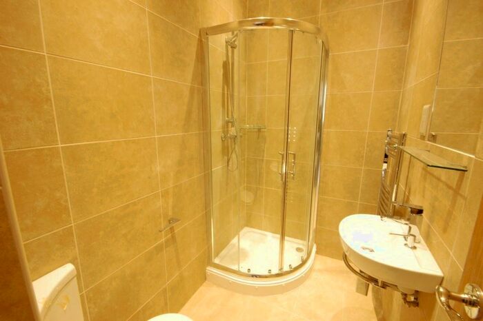 2 Bedroom Flat To Rent In Brownlow Road, Reading, RG1