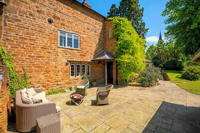 5 Bedroom Cottage For Sale In Avon Dassett Southam, Warwickshire, CV47
