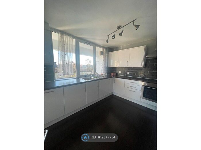 2 Bedroom Flat To Rent In Impact Court, London, SE20