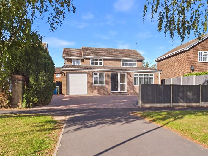 4 Bedroom Detached House For Sale In Northfield, Swanland, HU14