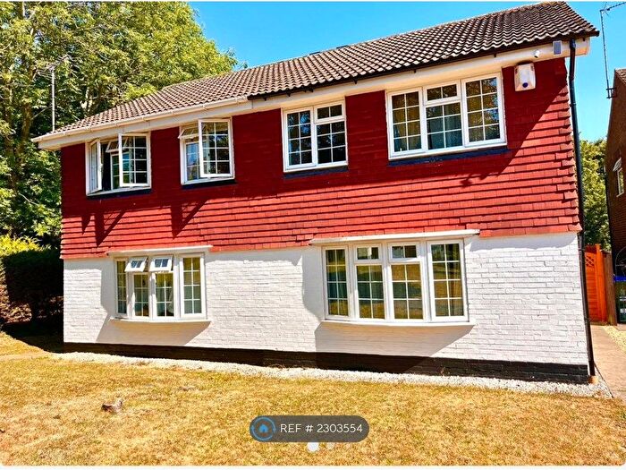 3 Bedroom Semi-Detached House To Rent In Greenway Walk, Buckingham, MK18