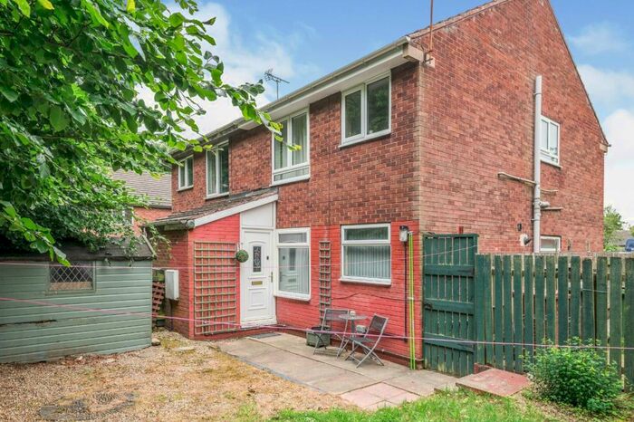 1 Bedroom Apartment To Rent In Melton Garth, Leeds, LS10