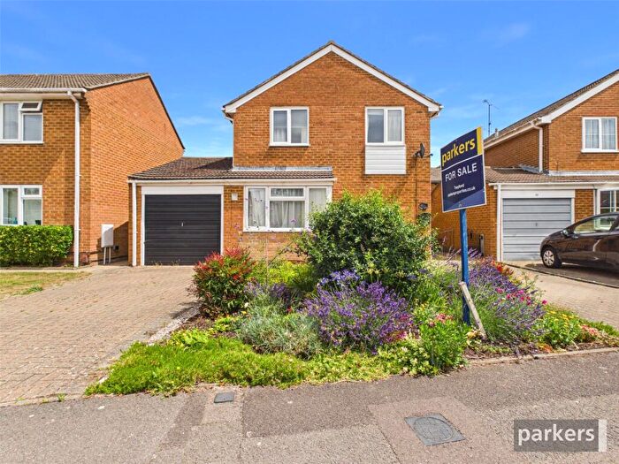 4 Bedroom Detached House For Sale In Broadwater Road, Twyford, Reading, Berkshire, RG10