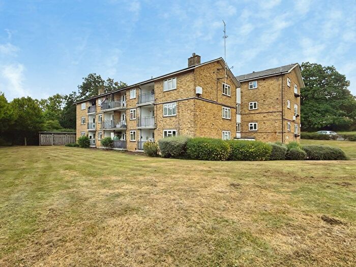 1 Bedroom Flat For Sale In Windlesham Road, Bracknell, Berkshire, RG42