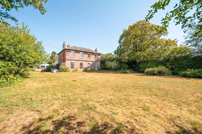 1 Bedroom Flat For Sale In Weyhill Road, Weyhill, SP11
