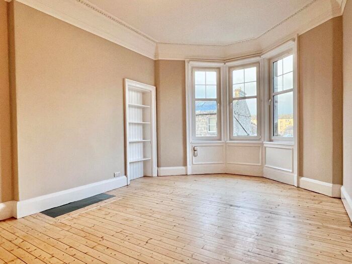 2 Bedroom Flat To Rent In Ferry Road, Newhaven, Edinburgh, EH6
