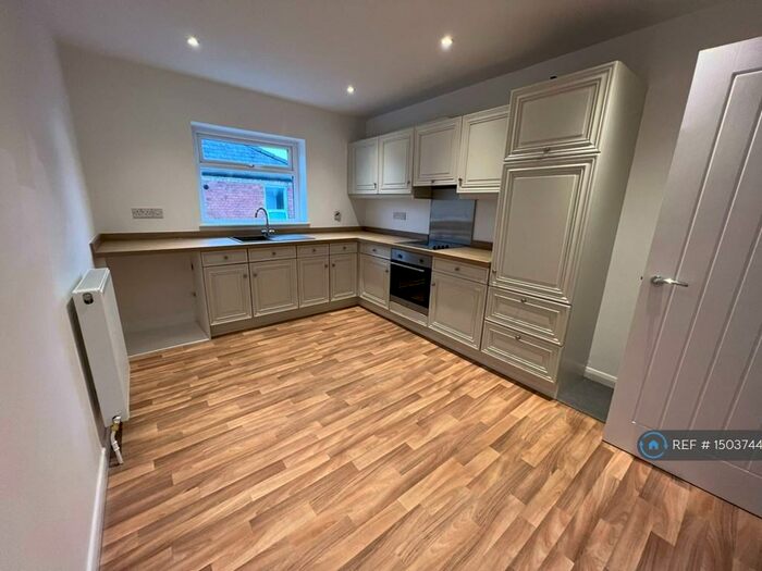 2 Bedroom Flat To Rent In High Street, Lincoln, LN5