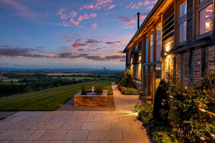 5 Bedroom Barn Conversion For Sale In Oversley Castle, Alcester, B49