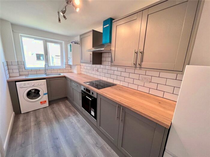 1 Bedroom Apartment To Rent In Brighton Road, Surbiton, KT6