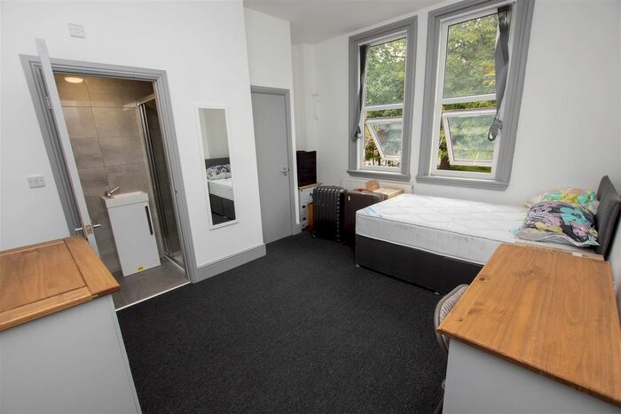 11 Bedroom Property To Rent In Oakfield Road, Selly Park, Birmingham, B29