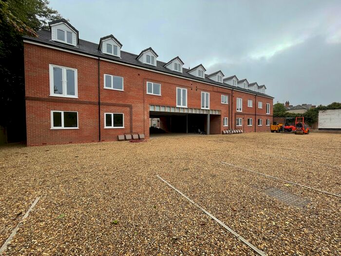 2 Bedroom Flat To Rent In Avenue Road, Rugby, CV21