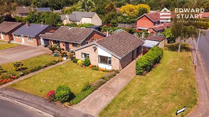 3 Bedroom Bungalow For Sale In The Gannocks, Orton Waterville, Peterborough, Cambridgeshire, PE2