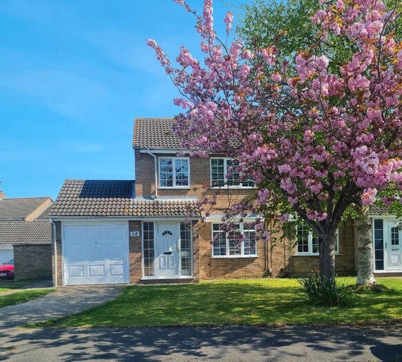 3 Bedroom Semi-Detached House To Rent In Burghley Park Close, North Hykeham, LN6