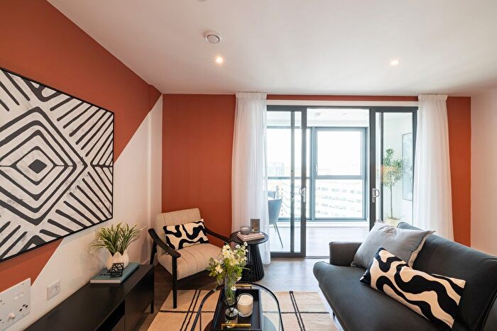 2 Bedroom Flat For Sale In Station Road, Croydon, CR0