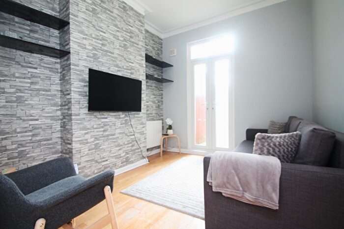 1 Bedroom Flat To Rent In Croydon Road, Beckenham, BR3