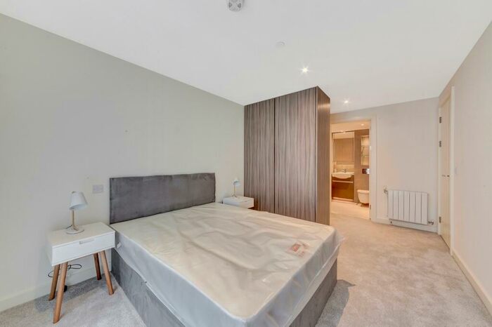 2 Bedroom Flat For Sale In Royal Arsenal Riverside, Duke Of Wellington Avenue, Woolwich, London, SE18