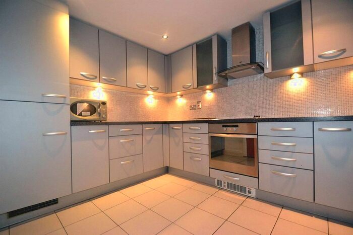 3 Bedroom Flat To Rent In Heathcroft, London, W5