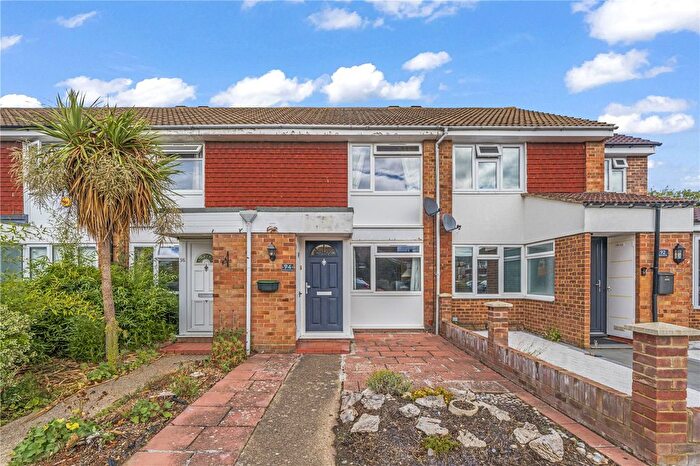 2 Bedroom Terraced House For Sale In Wordsworth Road, Hampton, TW12