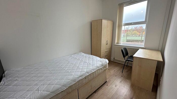 4 Bedroom Terraced House To Rent In Vine Street, CV1