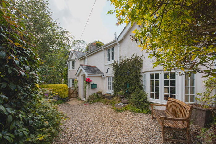 4 Bedroom Detached House For Sale In Middlemoor, Tavistock, PL19