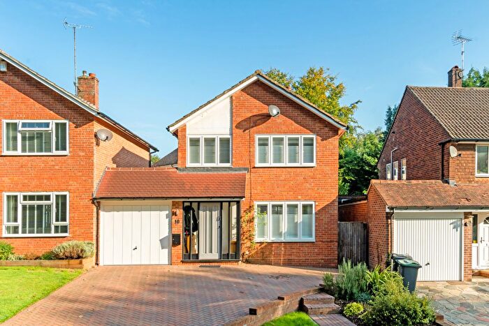 3 Bedroom Link Detached House For Sale In Conyerd Road, Borough Green, TN15