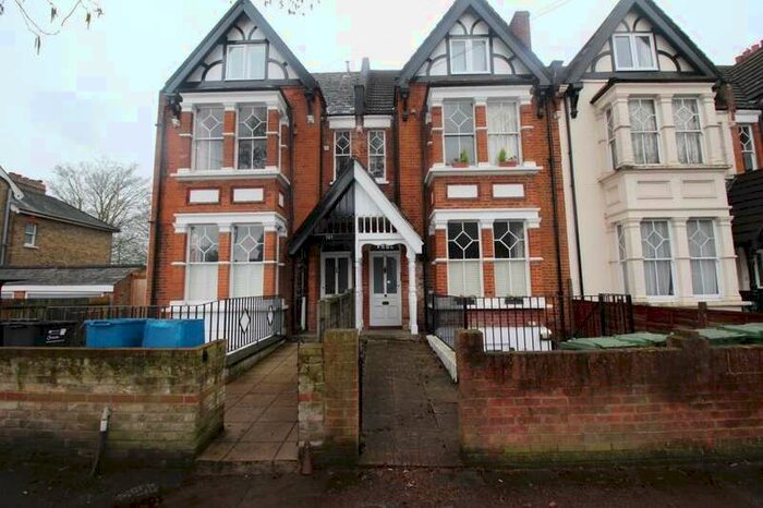 1 Bedroom Flat To Rent In Waldegrave Road, Teddington, TW11