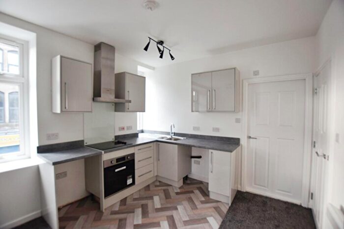 2 Bedroom Flat To Rent In Flat Russell Street Nelson, BB9