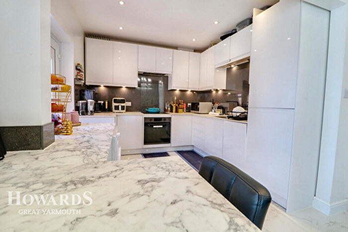 3 Bedroom End Of Terrace House For Sale In Fisher Avenue, Great Yarmouth, NR30